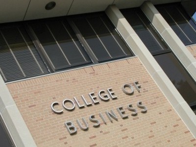 Top Reasons to Get a Business Management Degree